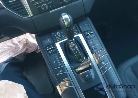 2015 Porsche Macan S z USA, uszkodzony, nr VIN WP1AB2A57FLB57731